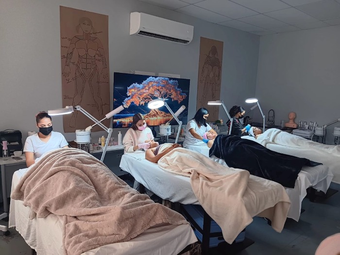 alumnas en escuela de esteticista cerca de mi en Puerto Rico