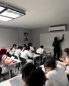 alumnos en cursos de estetica cortos en puerto-rico